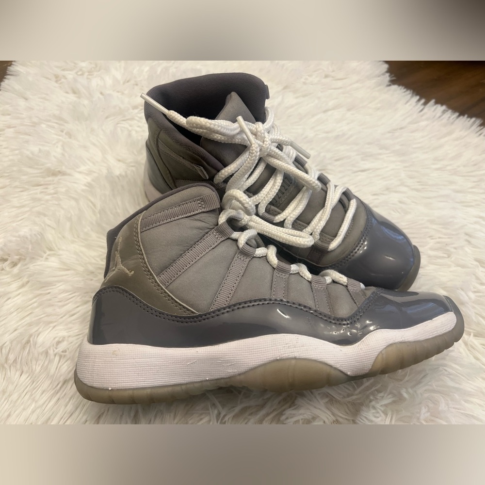 Men’s shoes size 5Y - Picture 3 of 4